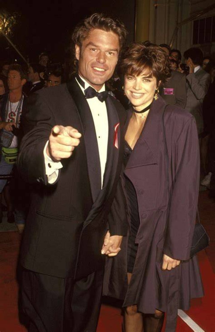 Lisa Rinna and Harry Hamlin walk