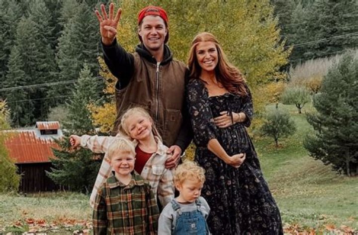 Little People stars Jeremy & Audrey Roloff with their three children