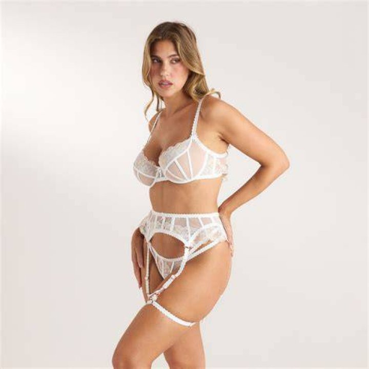 Lounge Abigail Intimates Set