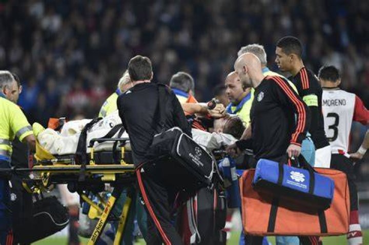  Luke Shaw needed surgery after this double leg break