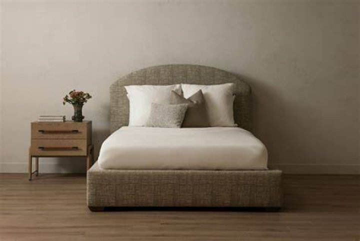 lyle bed