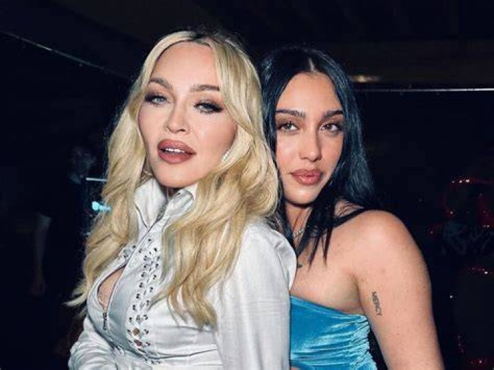Madonna and Lourdes gave Estere ten out of ten for her performance