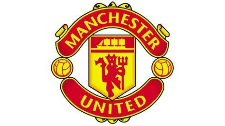 Man Utd's grey shirts were a design flaw for apparently blending into the crowd