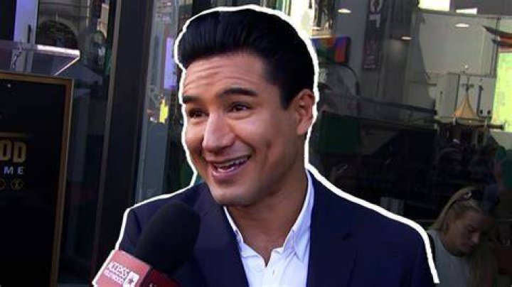 Mario Lopez Gets Emotional on Access Hollywood During Dustin Diamond Tribute
