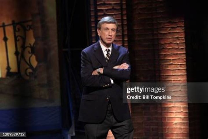 Marv Albert appears on the Season Premiere of The Marriage reef