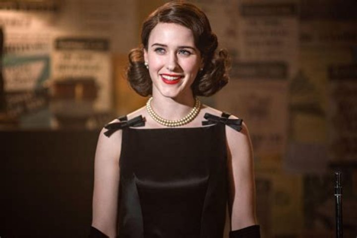 Marvelous Mrs. Maisel&rsquo;s Rachel Brosnahan Reveals Why Midge and Lenny Are Such a &lsquo;Great Match&rsquo;