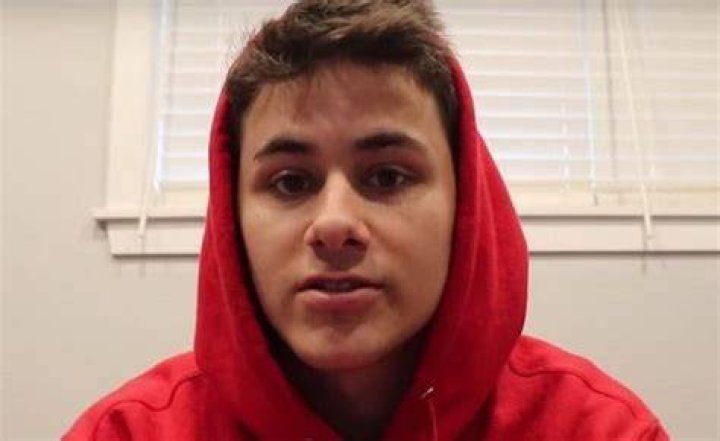 Matty Smokes (Youtuber) Age, Biography, Wiki, Height, Weight, Girlfriend, Net Worth, Facts
