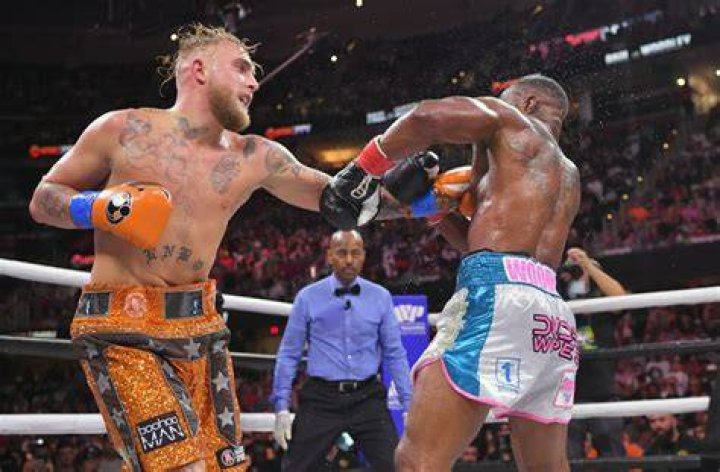Mayweather felt Woodley did enough to win the fight