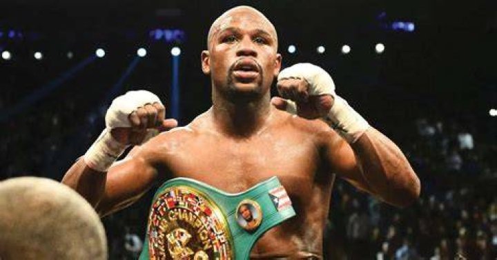 Mayweather's mobile came emblazoned with his famous 'The Money Team' logo