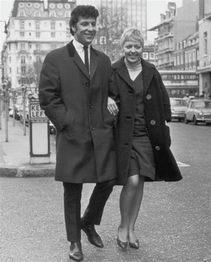  Melinda Trenchard and Tom Jones were childhood sweethearts, who married when they were just 16