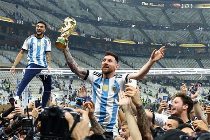 Messi eventually relented and posed for a selfie