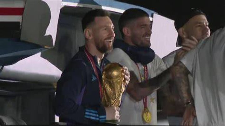 Messi received an incredible welcome from fans in Rosario