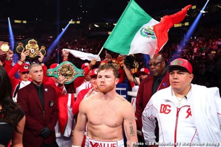 Mexican champ Canelo Alvarez shows of Sartonk's most recent designs