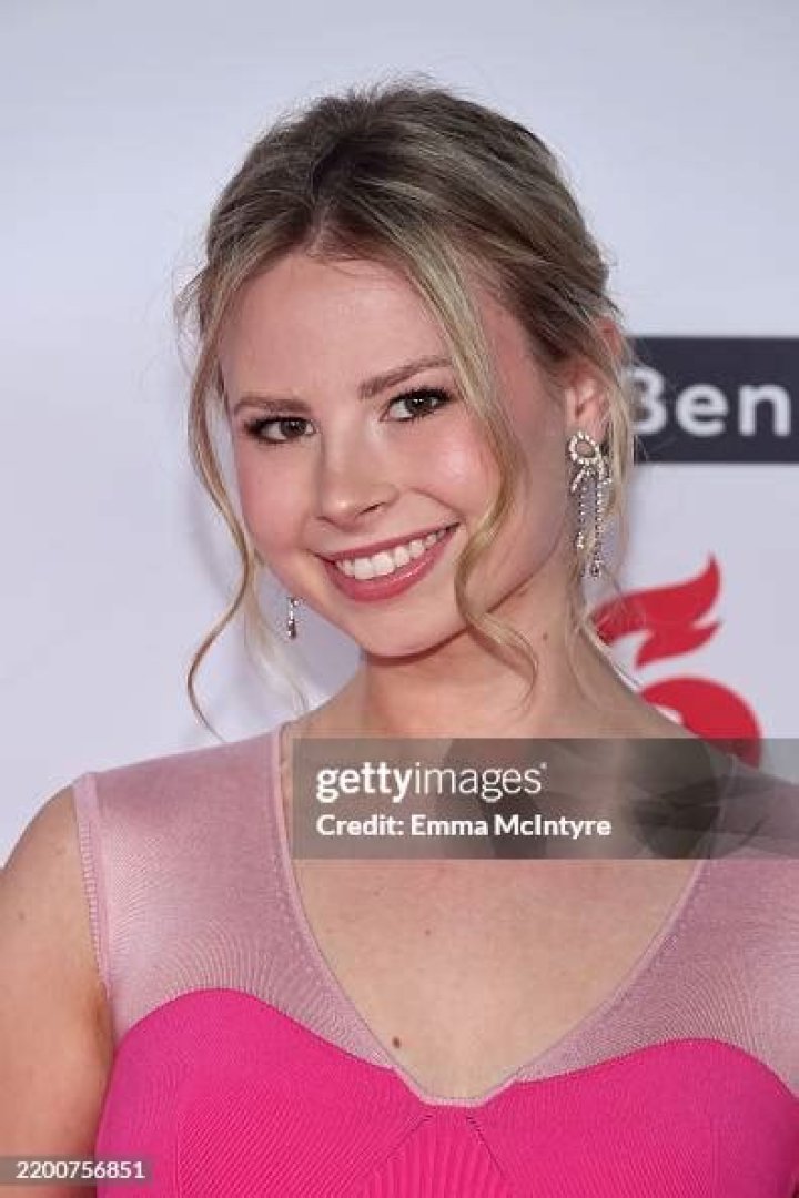 Mia Lind is a 24-year-old fitness enthusiast and techie who invented the internet sensation &mdash; the 'Hot Girl Walk'