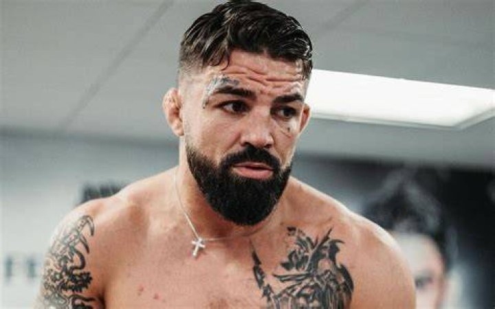 Mike Perry posted footage of his sparring session with Jake Paul