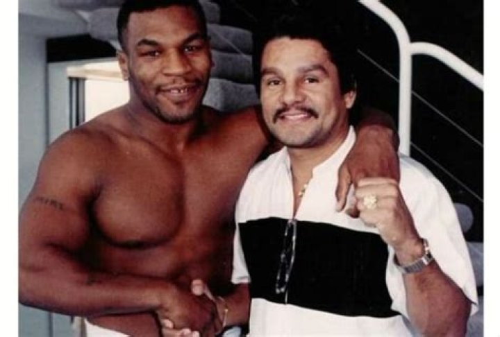 Mike Tyson idolised Roberto Duran