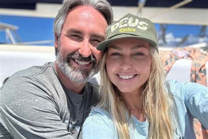 Mike Wolfe and his girlfriend Leticia Cline have shared new videos from their Hawaiian vacation amid the TV personality's store backlash