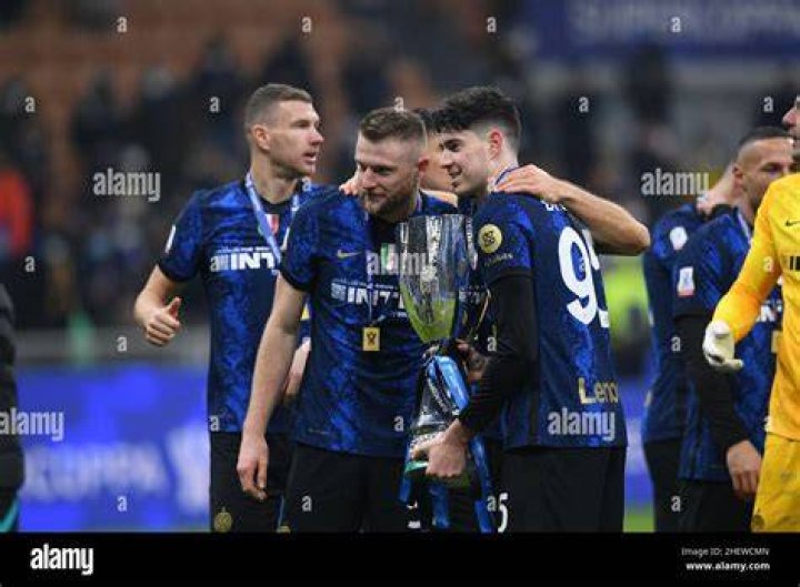 Milan Skriniar (left) and Alessandro Bastoni (right) both play at the heart of the Inter defence