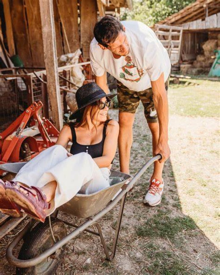 Milicia is two feet shorter than her husband