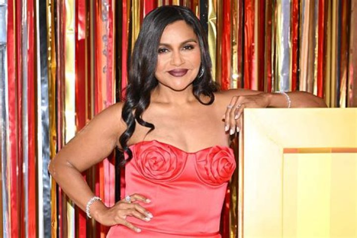 Mindy Kaling Says She &lsquo;Loves&rsquo; Taylor Swift After Watching Singer&rsquo;s &lsquo;Miss Americana&rsquo; Documentary