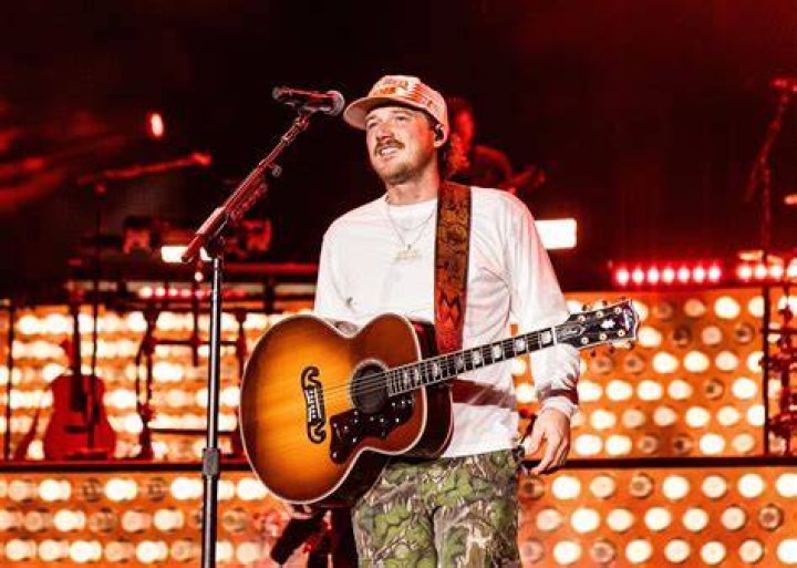 Morgan Wallen has apologized for using a racial slur