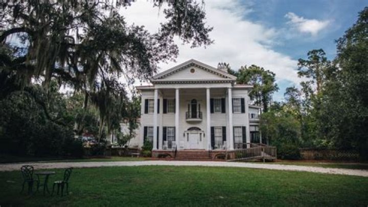 Myrtle Grove in Savannah, Georgia, served as the filming location for many of Celie and Nettie's scenes in The Color Purple