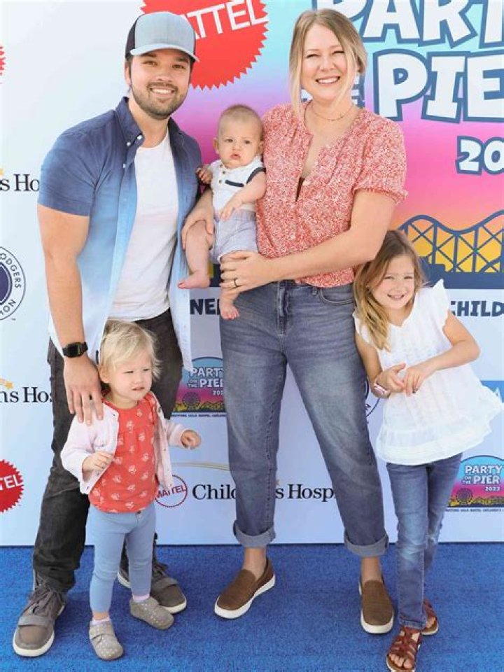 Nathan Kress and London Kress Evie Elise Born