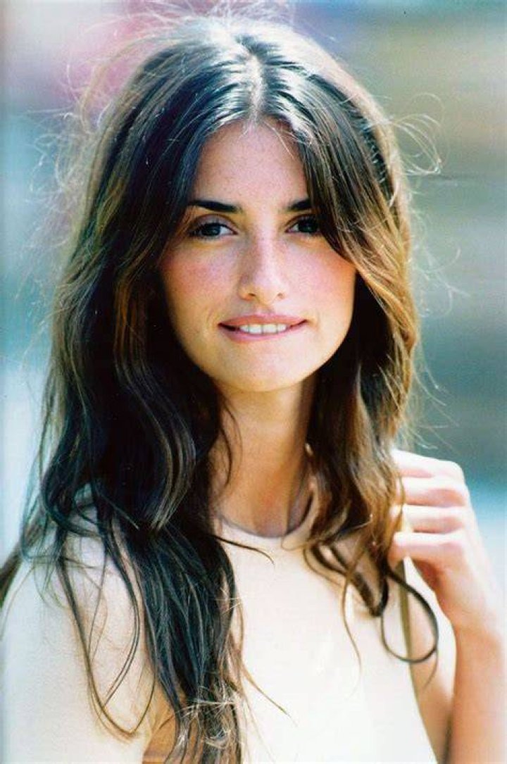 Natural looking Penelope Cruz in 2010 at an event in Los Angels