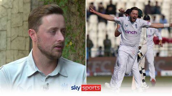 Ollie Robinson also struggled for wickets