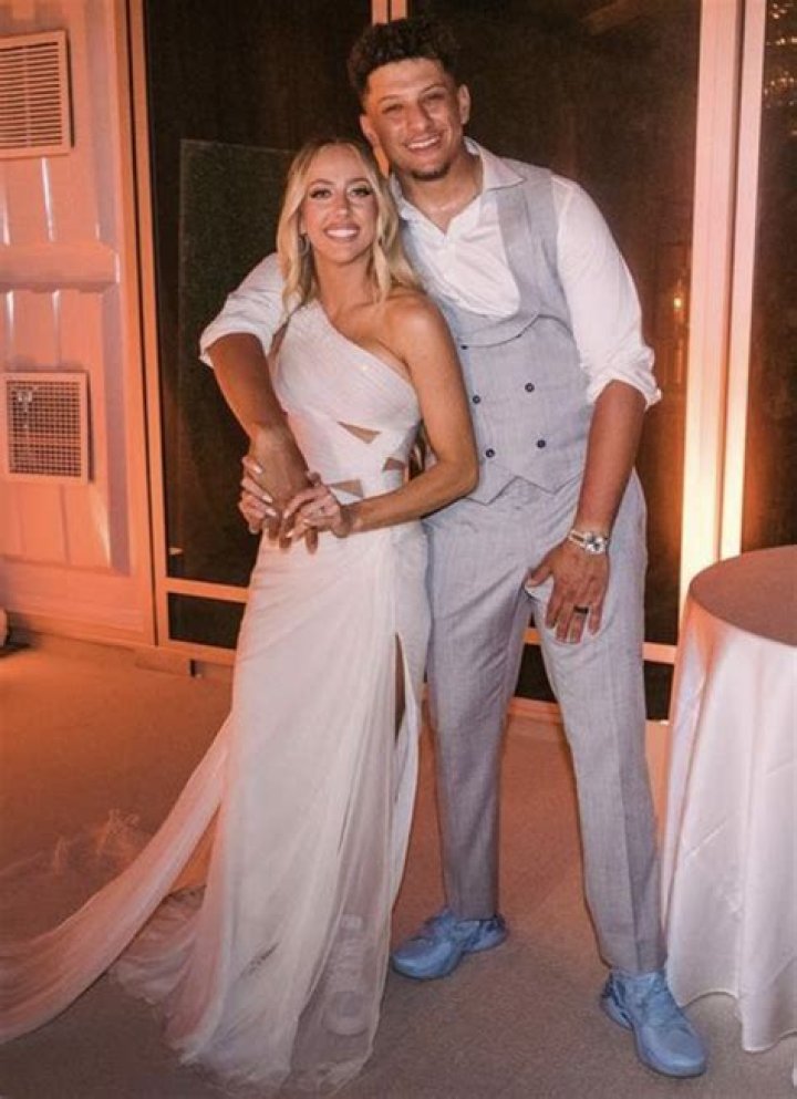 Patrick Mahomes and his wife Brittany have got into the festive spirit ahead of the holidays