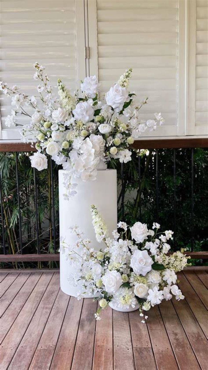 People mocked the floral design on the dress