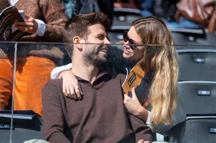 Pique is now dating the beautiful Clara Chia