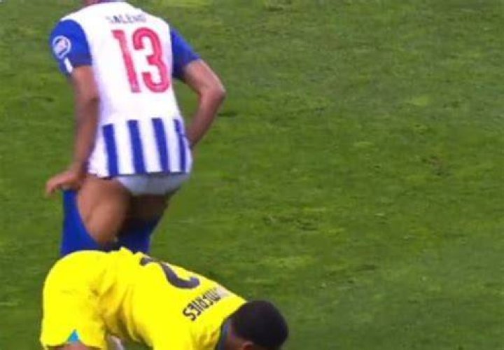 Porto ace Galeno immediately protested and received a yellow card