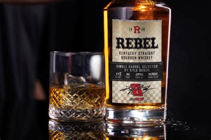 Rebel announced she was single on social media