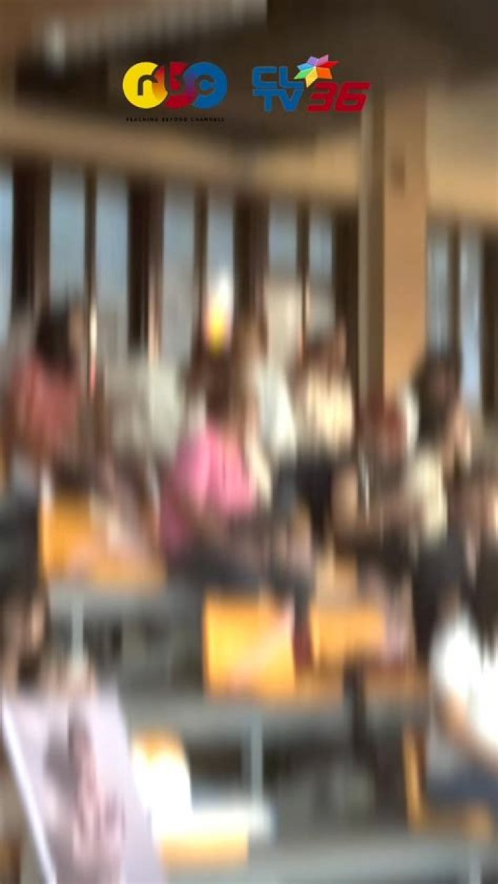 Reina stunned the audience and judges when he emerged from under the cartoon head