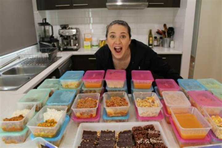 Renee preps a weeks worth of dinners in just 30 minutes