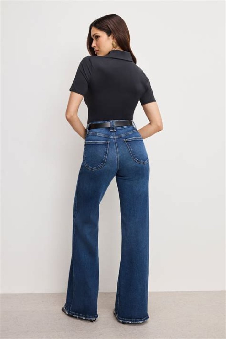 Ren&eacute;e modeled the Good Waist Jacked Step Hem jeans (pictured)