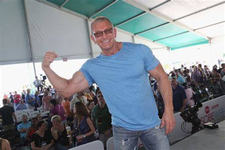 Robert P. Irvine Net Worth, Income, Salary, Earnings, Biography, How much money make?