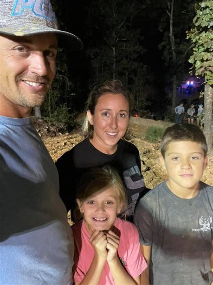 Robert Parker with his family in a Facebook post from September 3, 2021