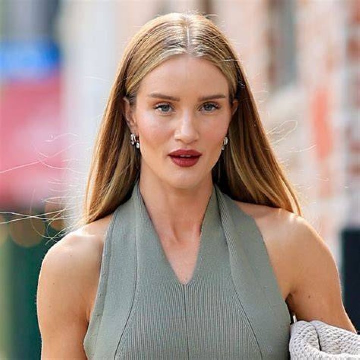 Rosie Huntington-Whiteley dazzled on the red carpet at the Transformers premiere in 2011