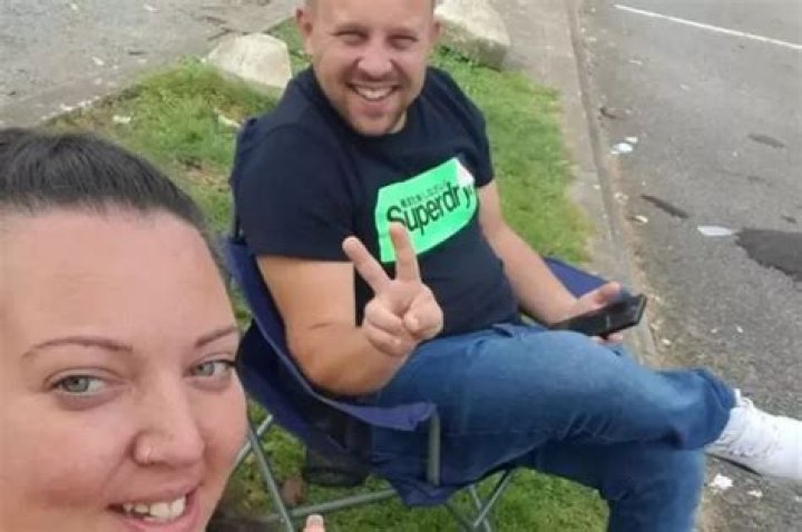 Sabrina Scantlebury, 31, and Luke Kennedy, 30, were forced to make the most of a bad situation
