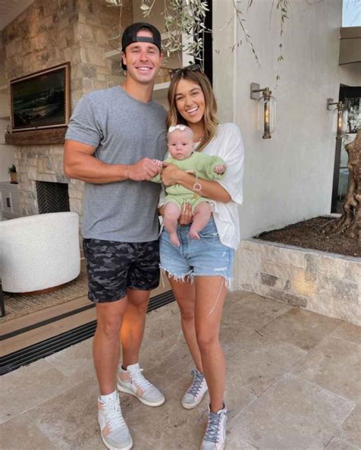 Sadie Robertson Defends Posting Photo of Postpartum Body