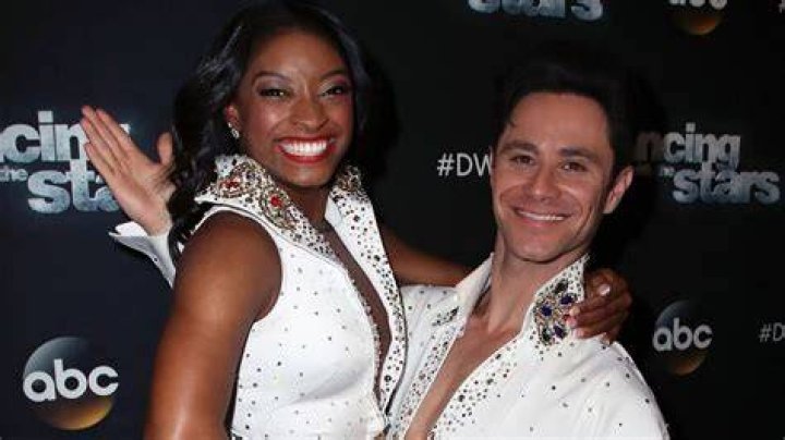 Sasha Farber mentioned the lift and Carrie Ann spoke on it before giving them praise
