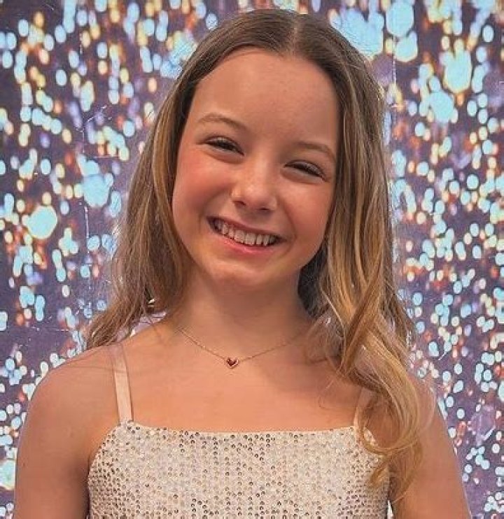 Savannah Manzel Dancer: Age, Birthday, Height, Instagram, Wiki, Biography