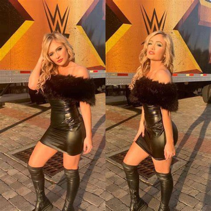 Scarlett Bordeaux suffered a wardrobe mishap during her latest WWE match