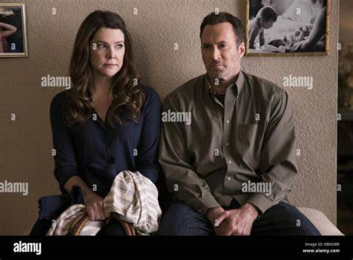 Scott Patterson and Lauren Graham in Gilmore Girls