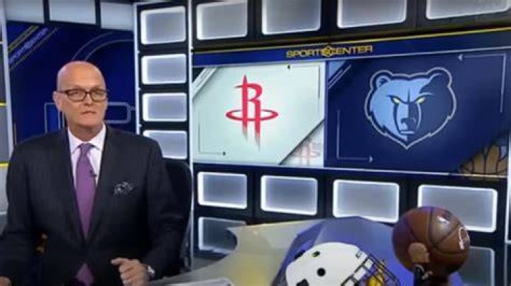 Scott Van Pelt loses voice during SportsCenter