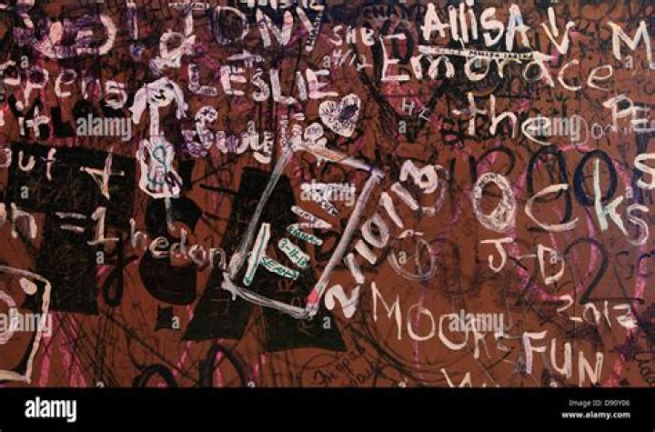 Scrawled on a wall in red were the words, 'Mein freundin hat mich beloneen betrogen zum hass eerzogem', meaning: 'My girlfriend lied to me, cheated on me and raised me to hate'