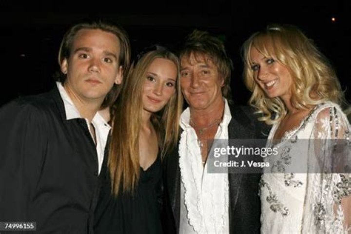 Sean Stewart, Ruby Stewart and Kimberly Stewart with Rod Stewart