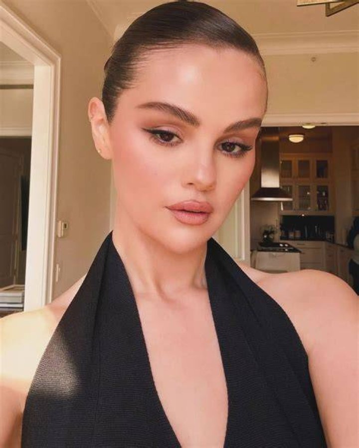 Selena Gomez took to Instagram to flaunt her curves wearing a sexy orange corset